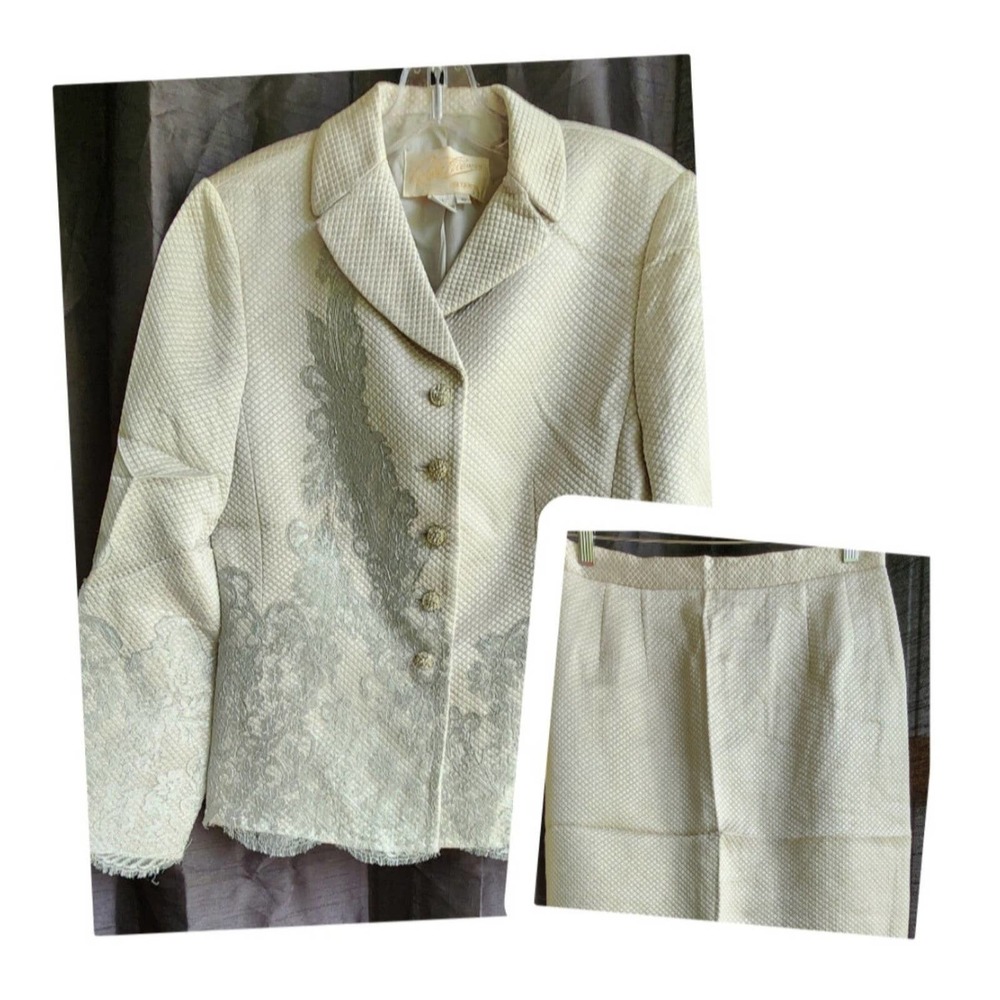 Rickie Frreman lace trim silver skirt suit 10